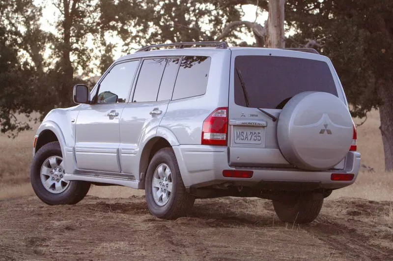 Mitsubishi Pajero III