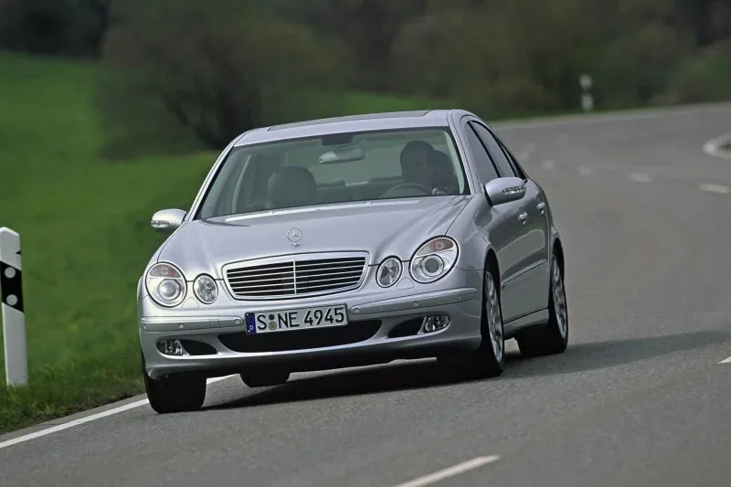 Mercedes klasy E (W211)