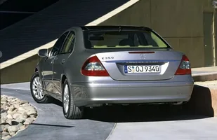 Mercedes E W211. Prestiż i... koszty — zdjęcie 12