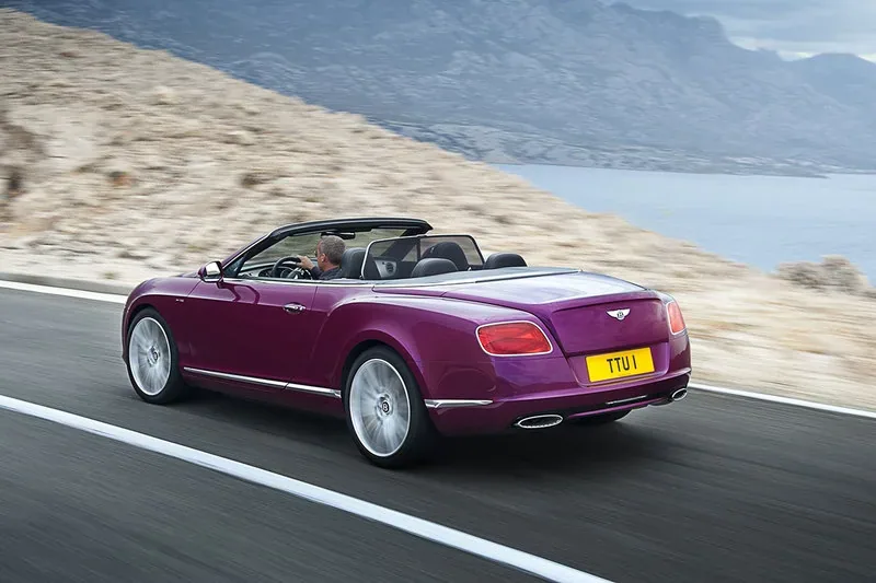 Prędkość maksymalna GT Speed Convertible to 325 km/h