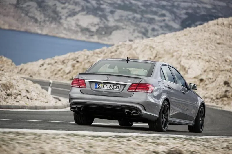 Mercedes E63 AMG w wersji sedan