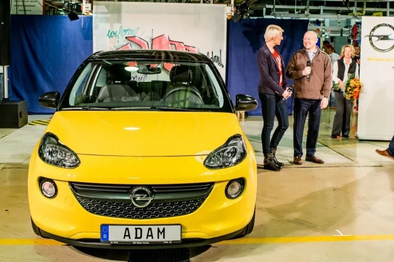 Pierwszy seryjny Opel Adam