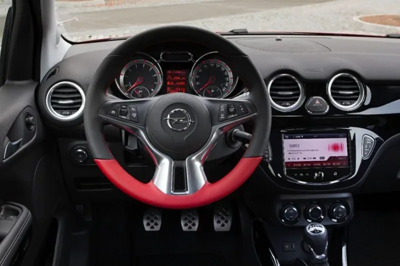 Opel Adam - wnętrze