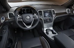 Jeep Grand Cherokee z nową twarzą — zdjęcie 2