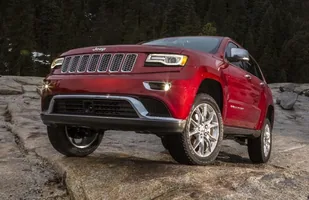 Jeep Grand Cherokee z nową twarzą — zdjęcie 1