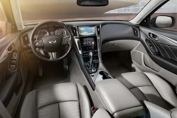 Wnętrze Infiniti Q50