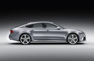 Audi RS7 Sportback. Błyskawica — zdjęcie 2