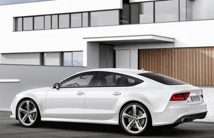 Audi RS7 Sportback. Błyskawica — zdjęcie 5