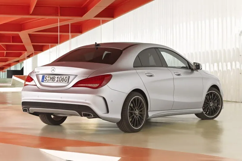Mercedes CLA jest o 4 cm większy od klasy C
