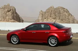 Mazda wyprodukuje... Alfę Romeo Spider — zdjęcie 7