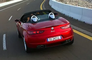 Mazda wyprodukuje... Alfę Romeo Spider — zdjęcie 8