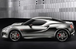 Oficjalnie: Oto nowa Alfa Romeo 4C — zdjęcie 4