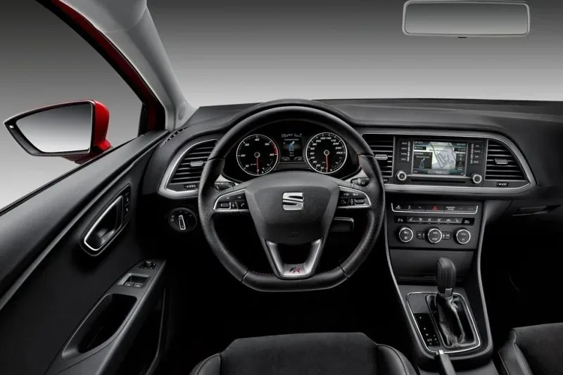 Nowy Seat Leon SC