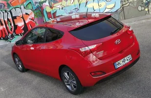 Trzydrzwiowy Hyundai i30. Znamy ceny — zdjęcie 7