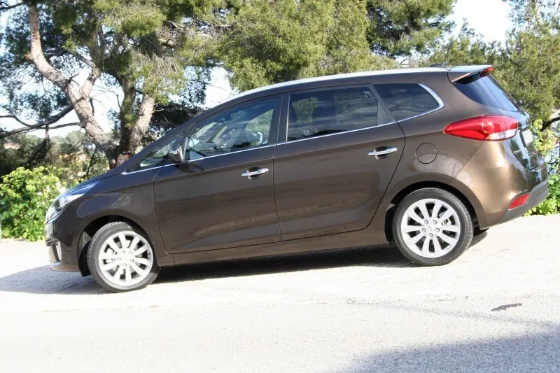 Kia Carens