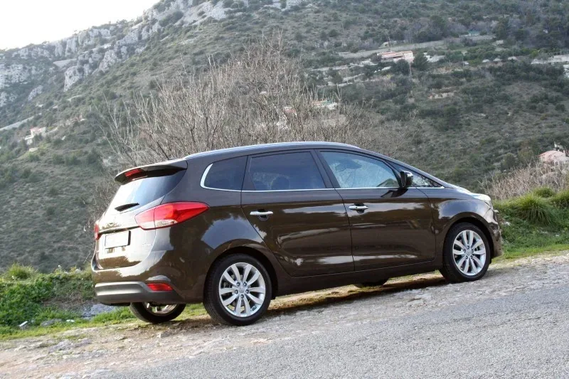 Kia Carens