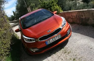 Nowa Kia Pro_cee´d. Na celowniku - Golf... — zdjęcie 3