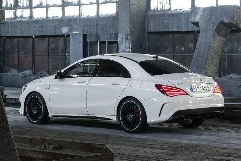 Mercedes - Benz CLA