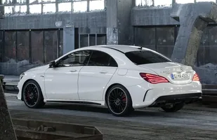 Mercedes CLA 45 AMG — zdjęcie 2