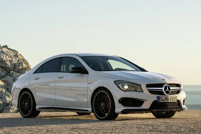 Mercedes - Benz CLA