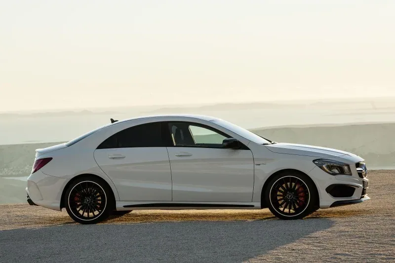 Mercedes - Benz CLA
