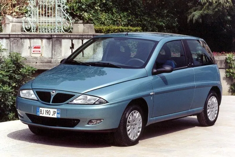 Ypsilon I generacji robi furorę zwłaszcza wśród kobiet
