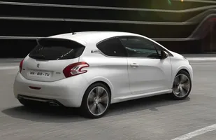 Peugeot 208 GTI już w Polsce. Znamy cenę — zdjęcie 8