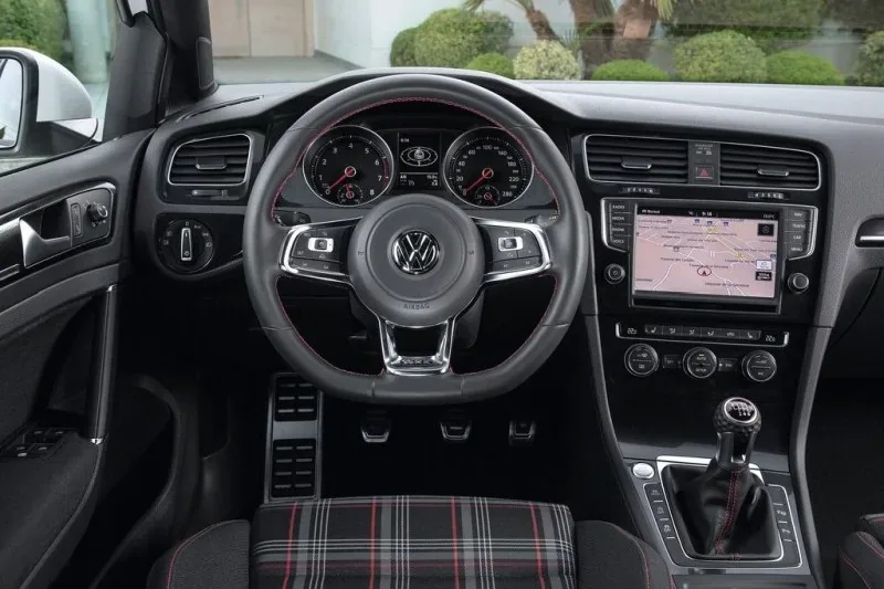 Volkswagen Golf GTI