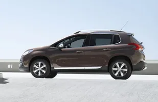 Peugeot 2008 wjeżdża do Polski. Znamy ceny — zdjęcie 10