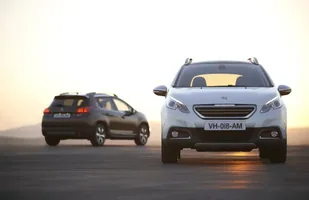 Peugeot 2008 wjeżdża do Polski. Znamy ceny — zdjęcie 11