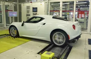 Alfa 4C już w produkcji — zdjęcie 5