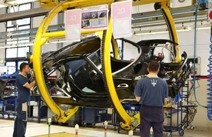 Alfa 4C już w produkcji — zdjęcie 7