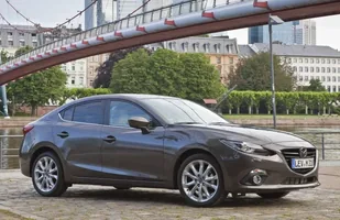 Nowa Mazda3 Sedan oficjalnie — zdjęcie 8