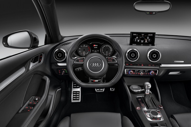 Audi S3 Sportback. 5 drzwi i 300 KM!