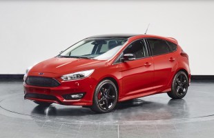 Ford Focus Red i Black Edition