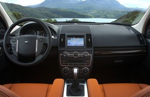 Wnętrze nowego Land Rovera Freelandera
