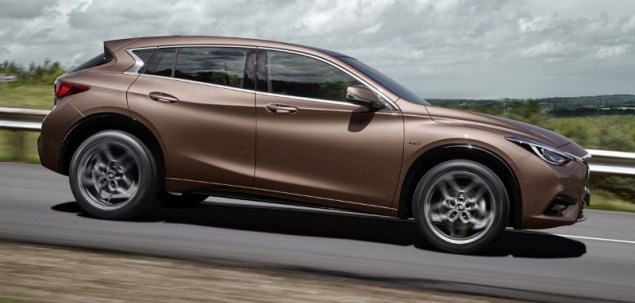 Infiniti Q30