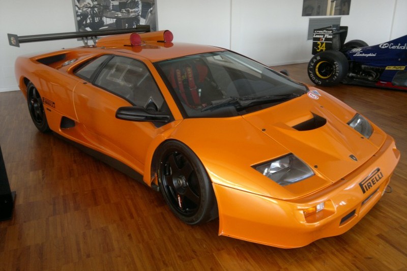 Zwiedzamy muzeum Lamborghini