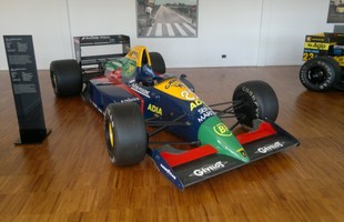 Zwiedzamy muzeum Lamborghini