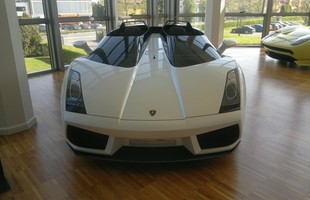 Zwiedzamy muzeum Lamborghini