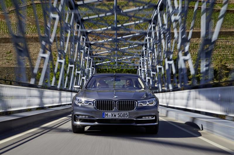 Nowe BMW 7 na zdjęciach