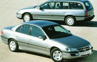 Opel Omega oferowany był jako sedan i kombi