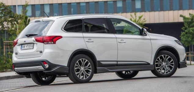 Mitsubishi Outlander 2016