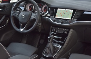 Opel Astra V