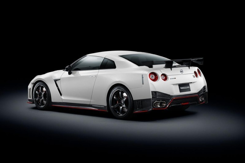 Oto nowy Nissan GT-R