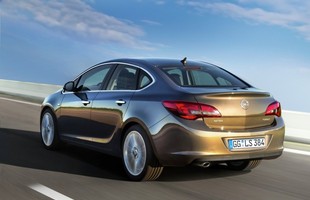 Opel Astra IV sedan
