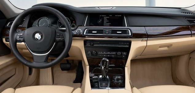 Wnętrze BMW serii 7 po liftingu