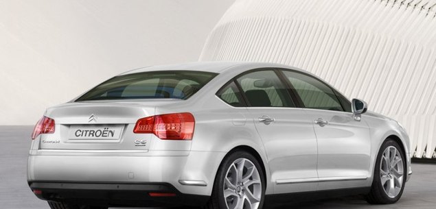 Auto przetrwa w ofercie Citroena do 2015 roku