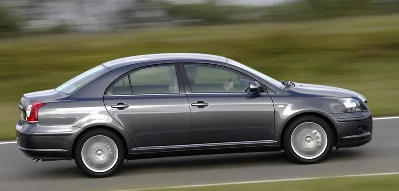 Toyota Avensis II