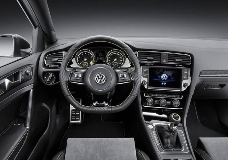 Volkswagen Golf R 400 do produkcji!